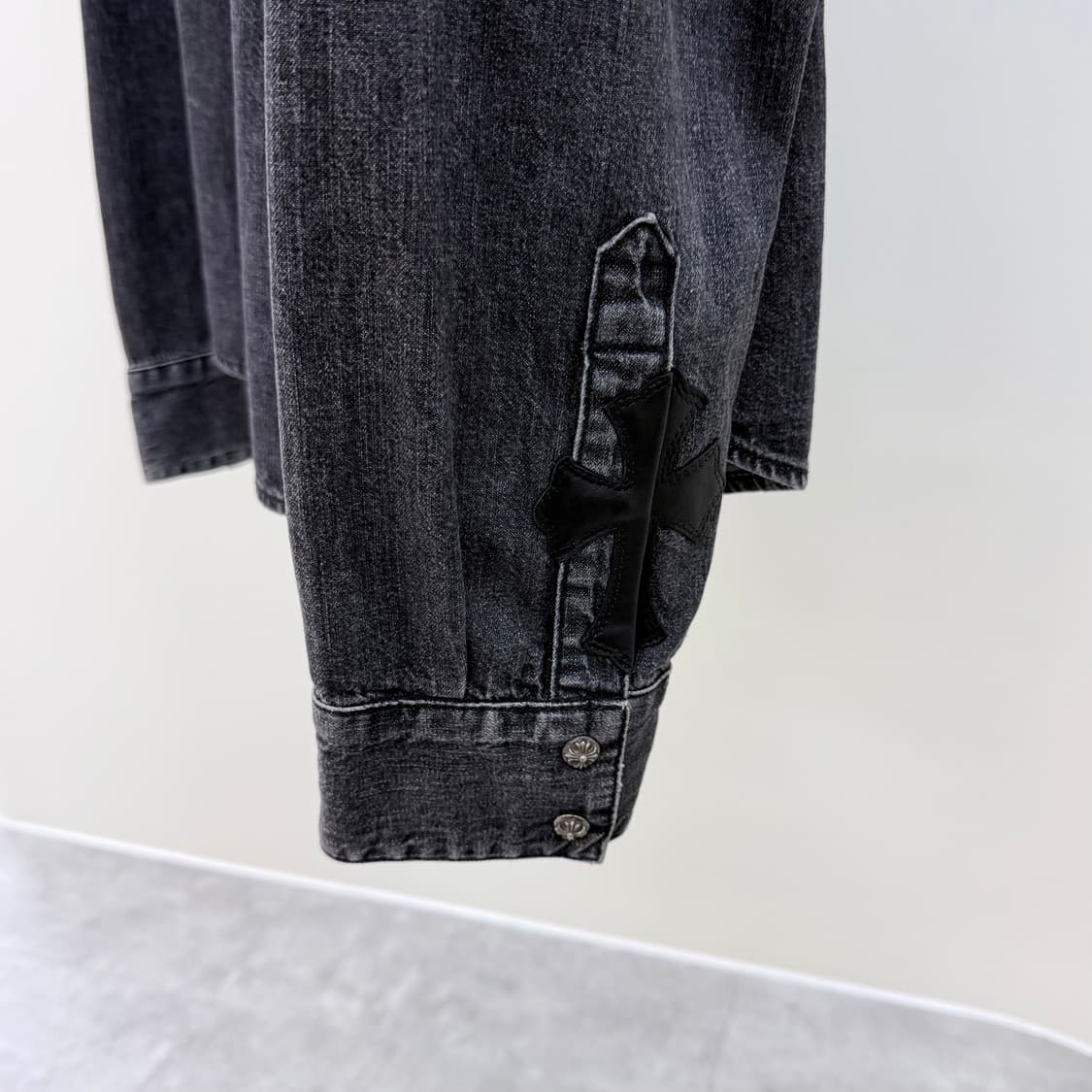 [S+급/L] 크롬하츠 레더패치 데님 셔츠 자켓 상품이미지7