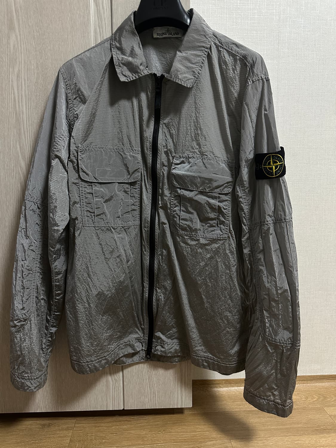 백화점판 새상품급) 스톤아일랜드 나일론메탈 라벤더 오버셔츠 M 상품이미지1