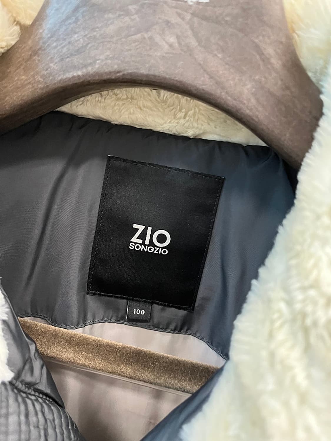 105) 지오송지오 무스탕 다운패딩  상품이미지3