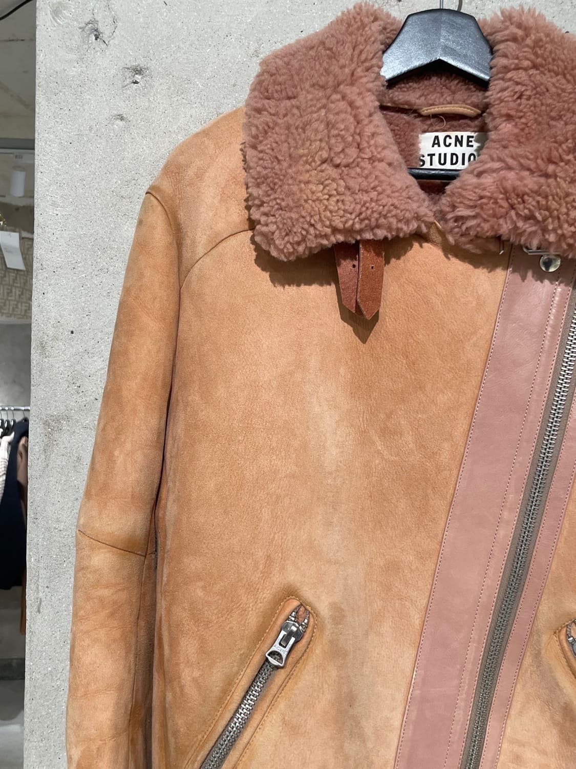 아크네 스튜디오 인카나딘 벨로시테 램 시어링 무스탕 상품이미지2