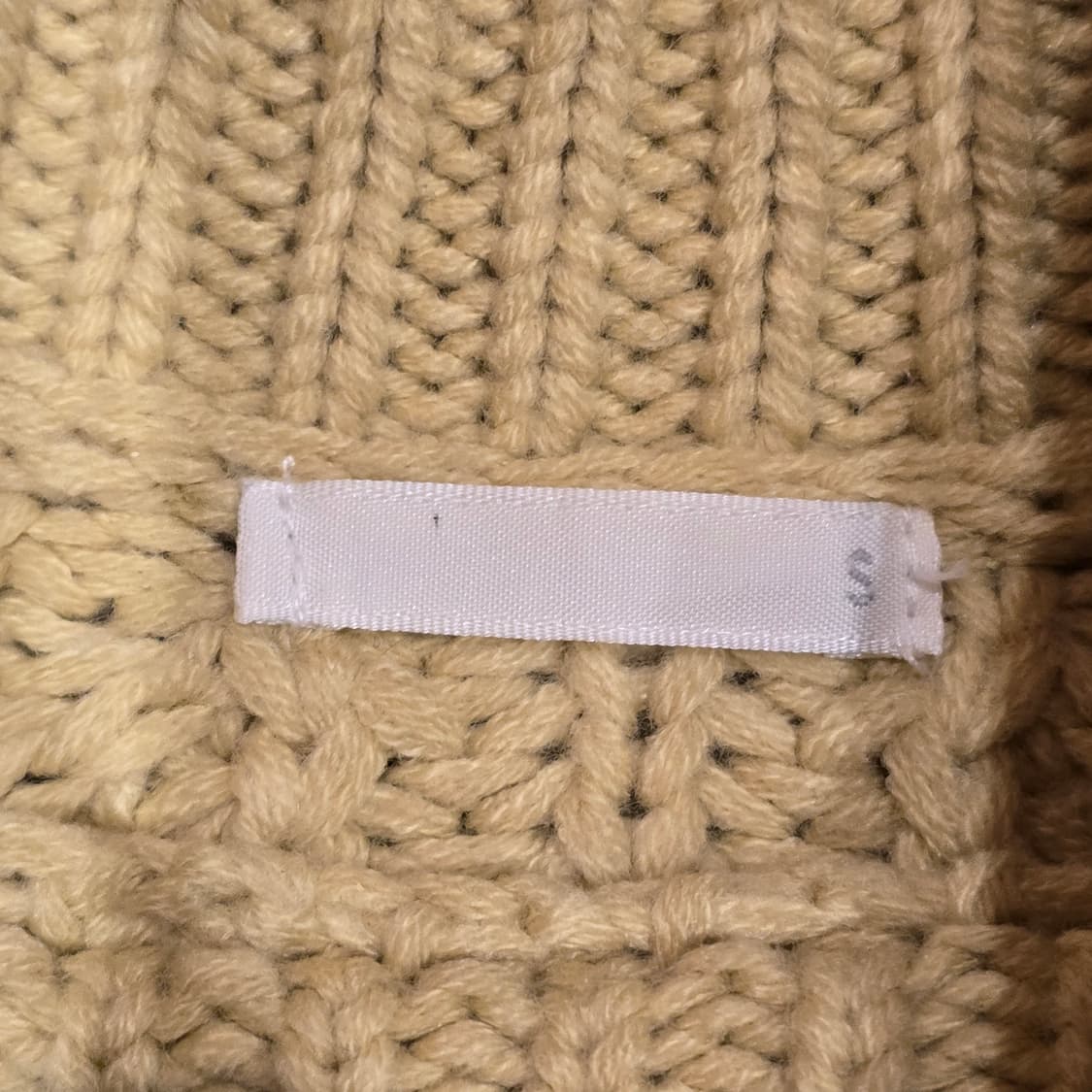 GU 래글런 모크넥 니트 스웨터 상품이미지4