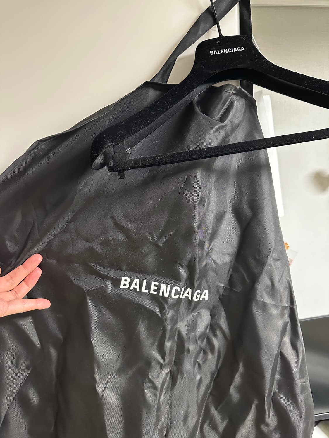 발렌시아가 미러 로고 포플린 바람막이 L 사이즈 오버핏 (23fw) 상품이미지10