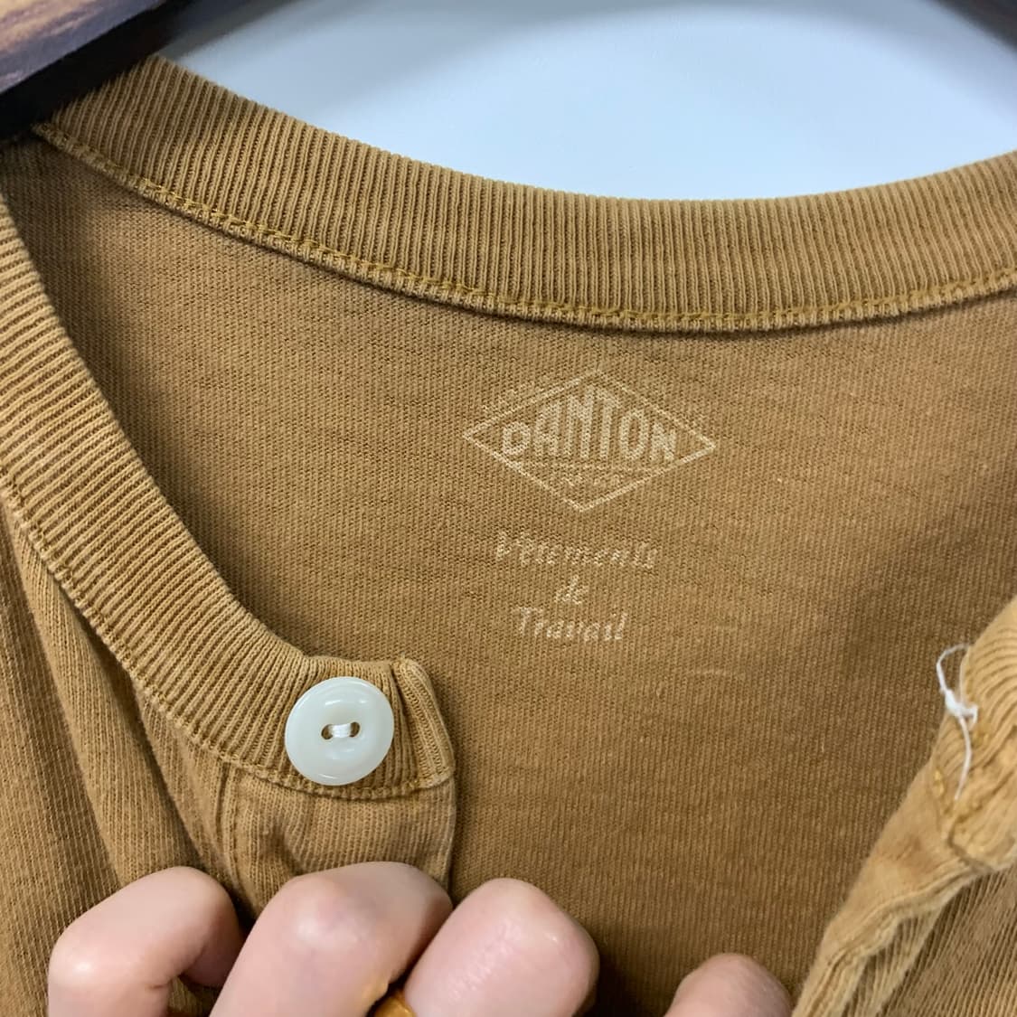 단톤 로고 카멜 원피스 상품이미지5