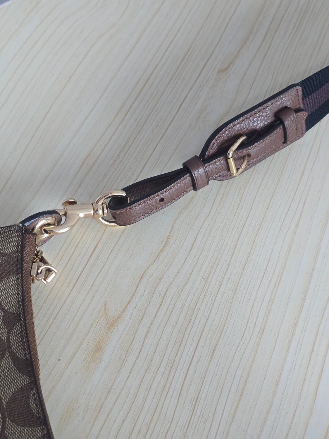 COACH 코치 제스 바게트 크로스백 상품이미지5