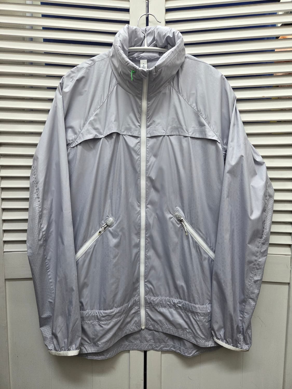 룰루레몬 바람막이 후드 자켓 상품이미지1