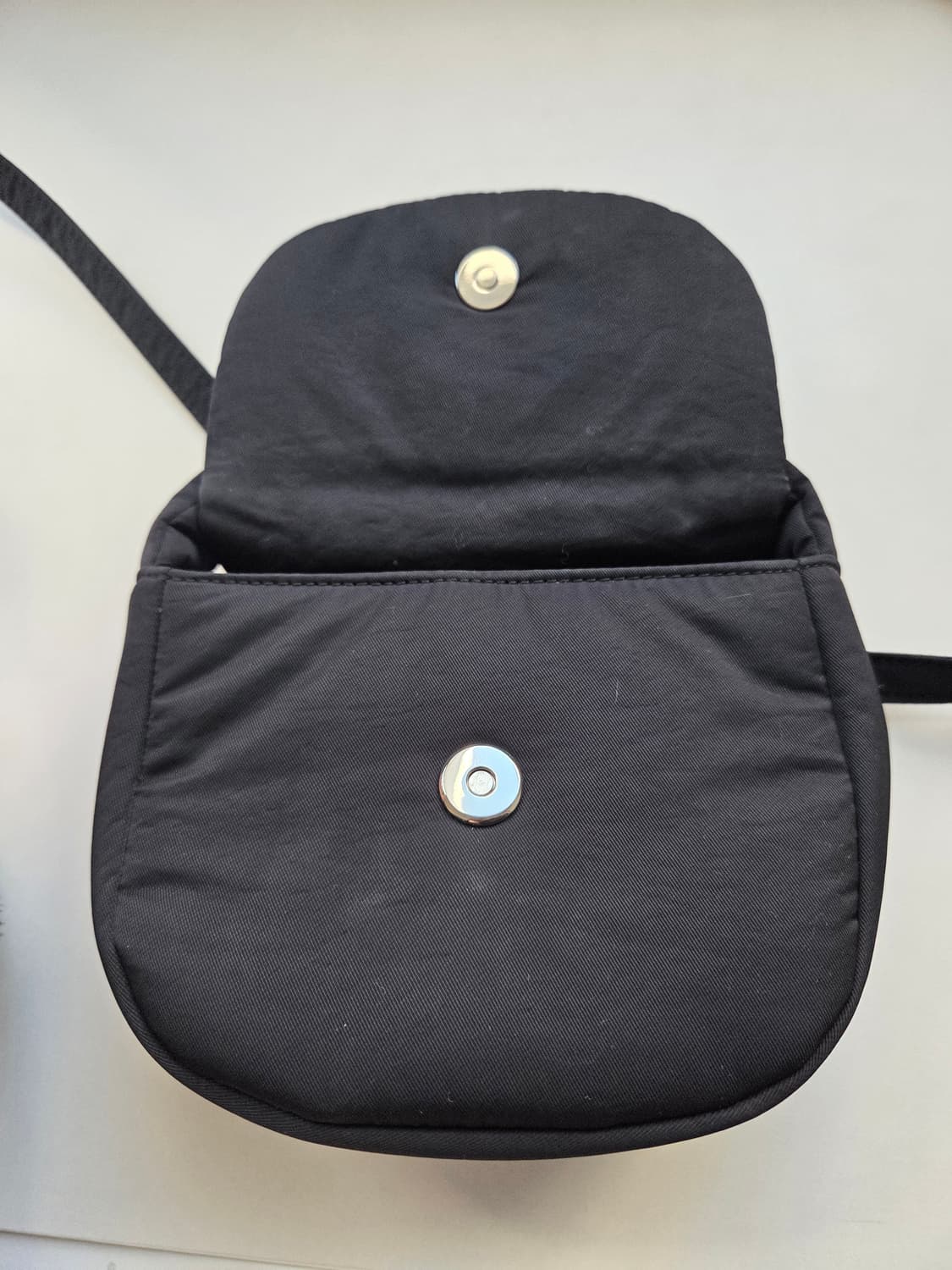 몽드몽드 패딩 크로스백 상품이미지5