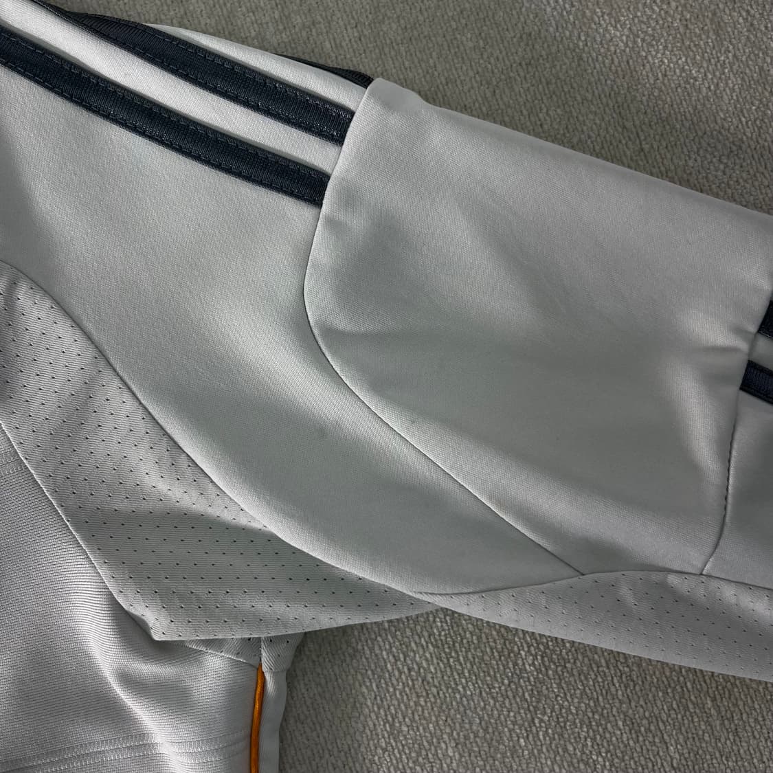 100 아디다스 13-14 레알마드리드 홈 호날두 긴팔 유니폼 상품이미지7