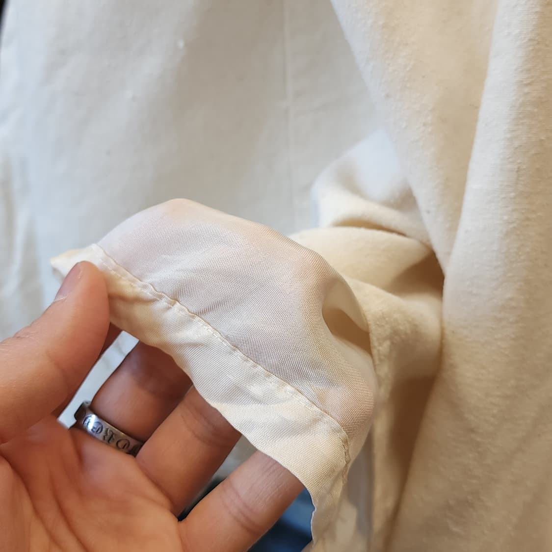 90s 빈티지 스커트 유럽  화이트 스커트 100%실크 mura 상품이미지7