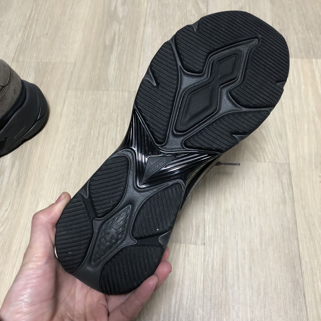 (265) 네이더스 NEITHERS 데상트 더비 크로스오버 타우페 슈즈 상품이미지9