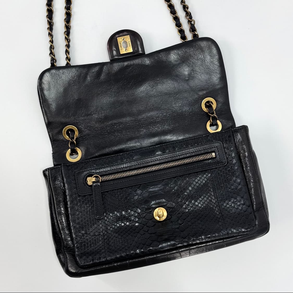 [감정완료] 샤넬 파이톤 체인 숄더백 블랙 상품이미지9