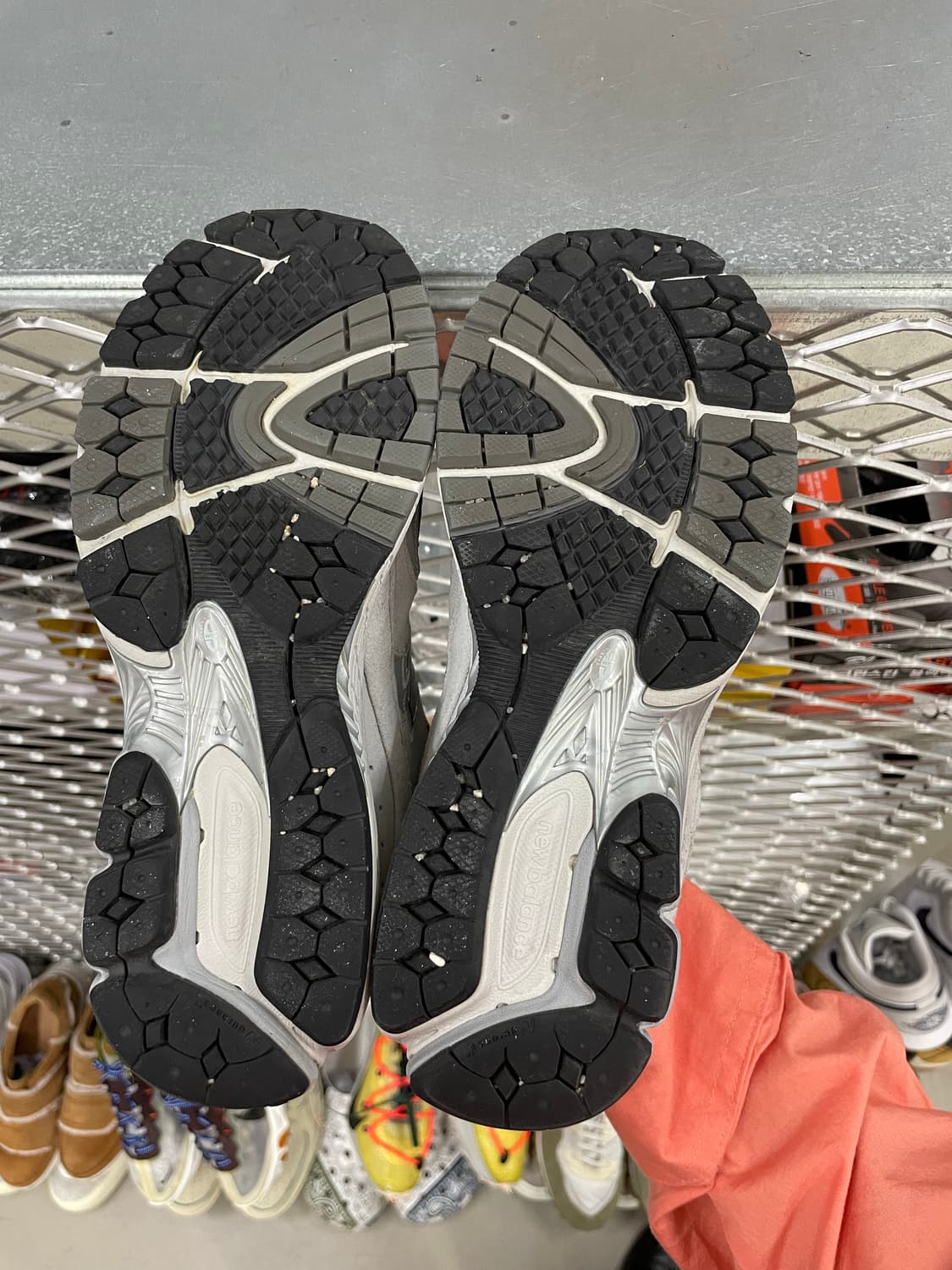 뉴발란스 2002R 그레이 240 상품이미지6