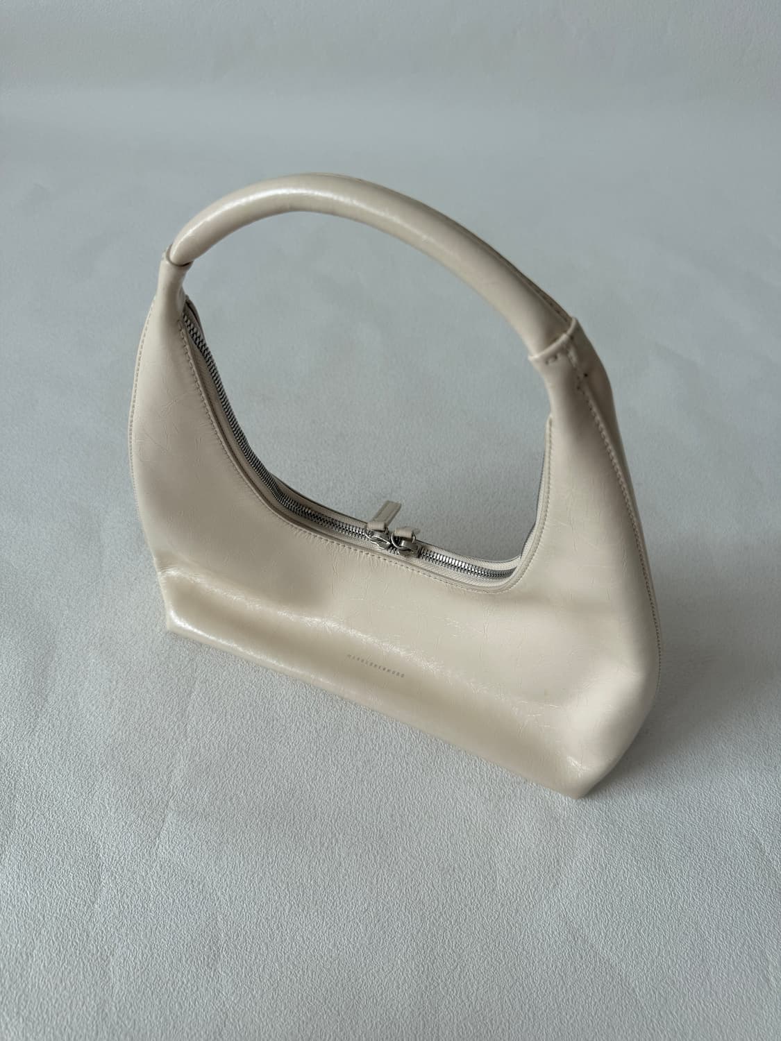 마지셔우드(MARGESHERWOOD) 레더 숄더백 상품이미지2