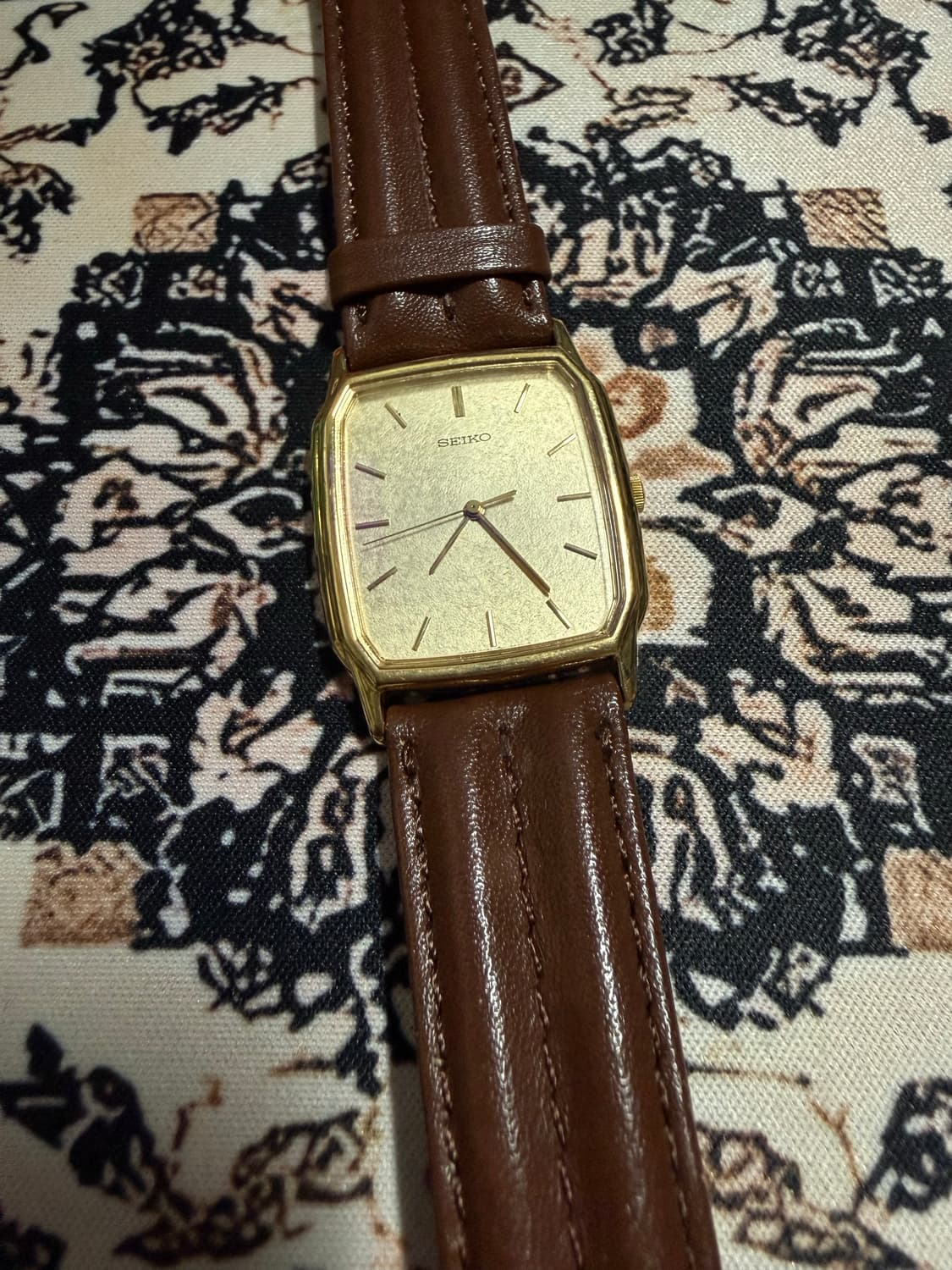 SEIKO 빈티지 쿼츠 시계 상품이미지1