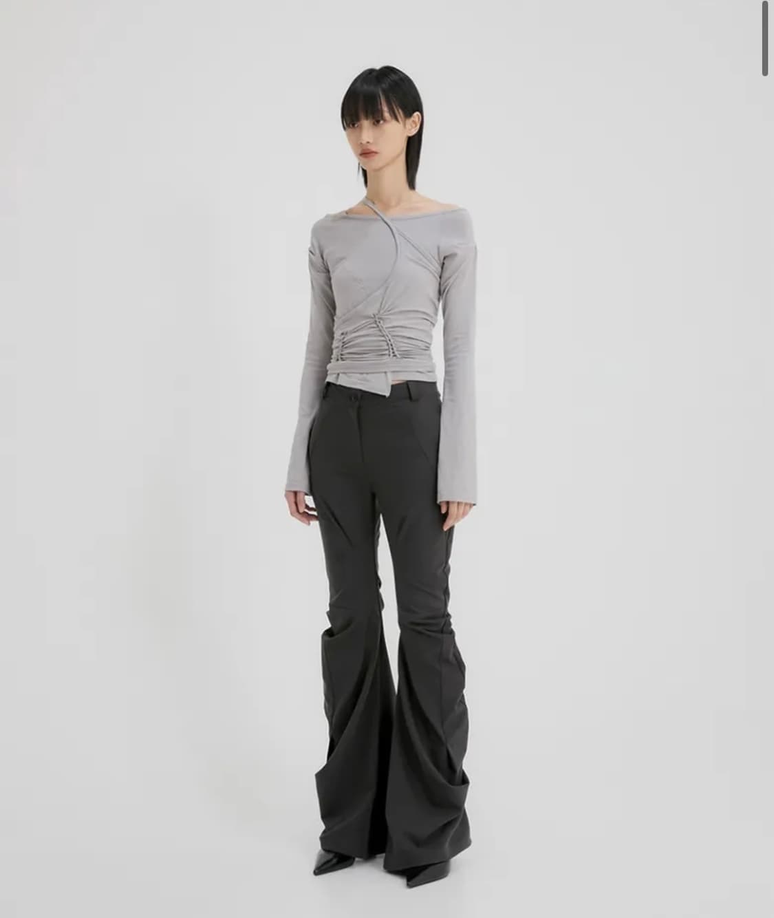 (새상품)플레어업 asymmetrical drape pants black 상품이미지2