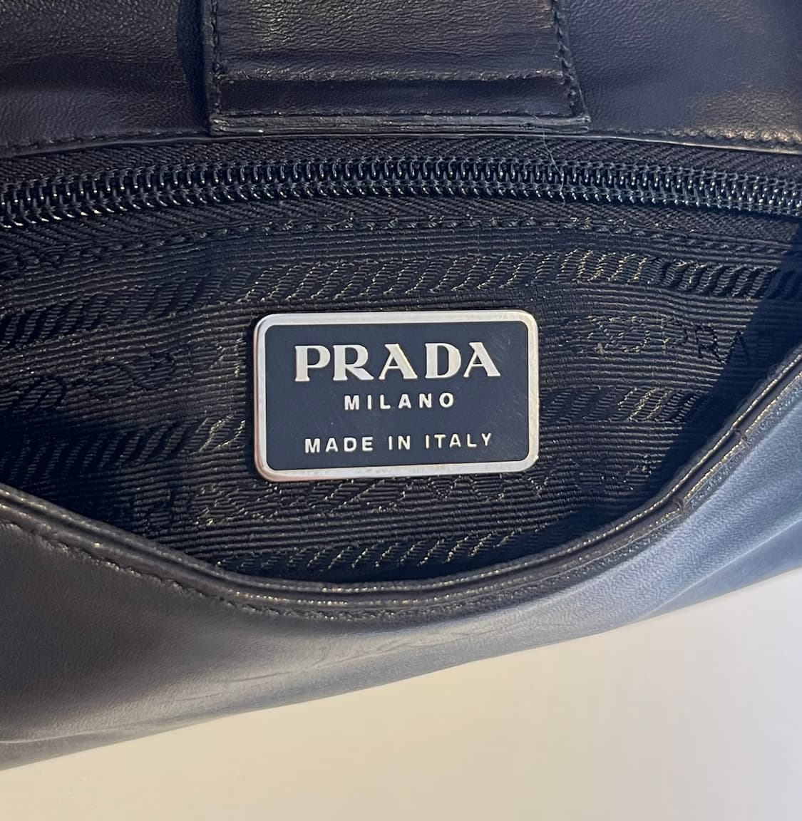 프라다 레더 숄더백 브라운 상품이미지8