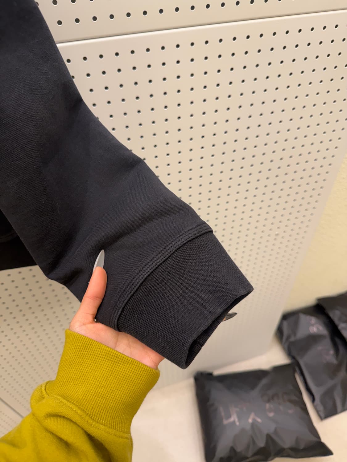 스투시 스몰로고 블랙 스웻 셔츠 U754 상품이미지4