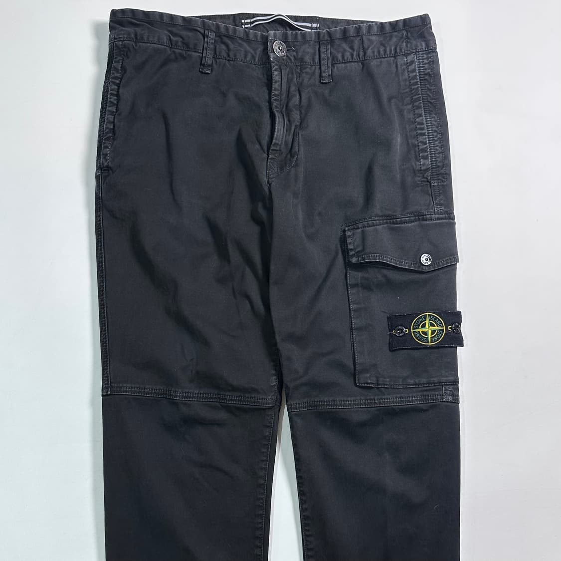 스톤 아일랜드 와펜 카고 팬츠 상품이미지1