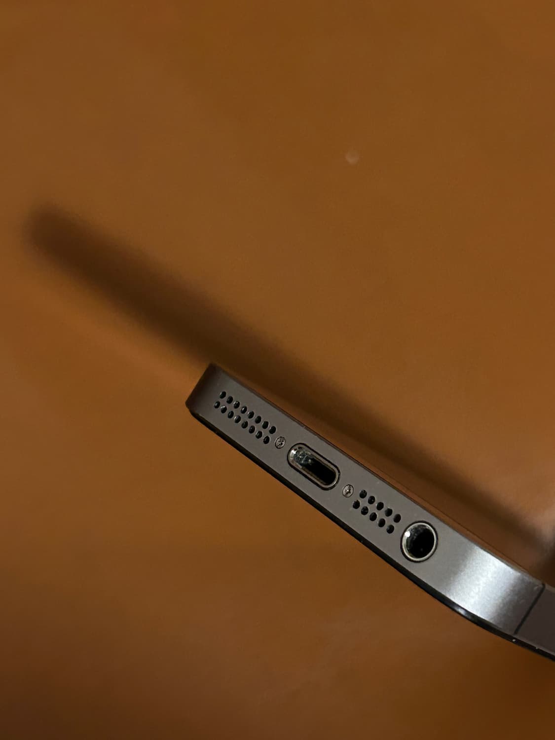 아이폰 se1 스페이스그레이 128GB  무음카메라 민트급 상품이미지4