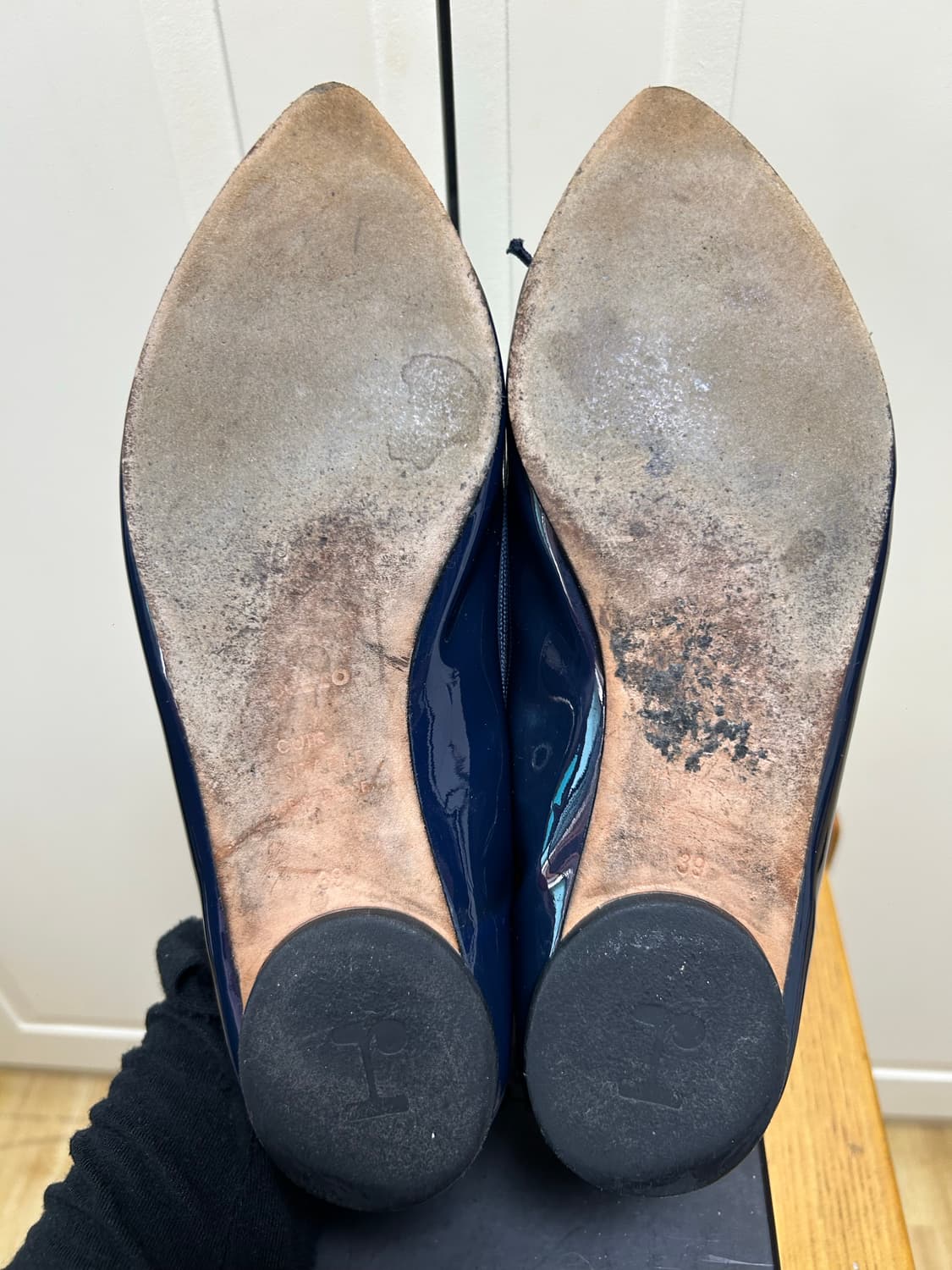 레페토 브릿지 유광 다크네이비 (39사이즈) 상품이미지4