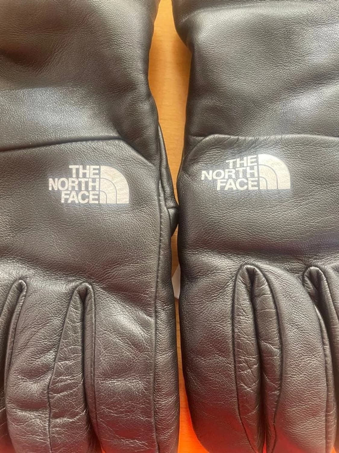 17FW 슈프림 x 노스페이스 레더 장갑 상품이미지6