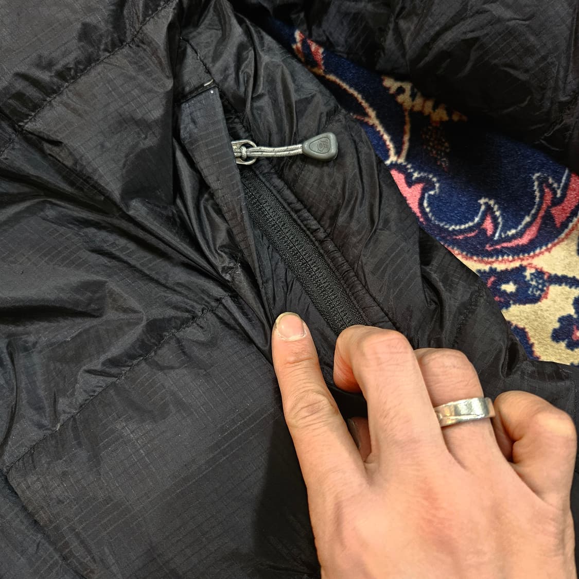 마운틴하드웨어 시그니쳐 구스다운 패딩 M size 상품이미지6