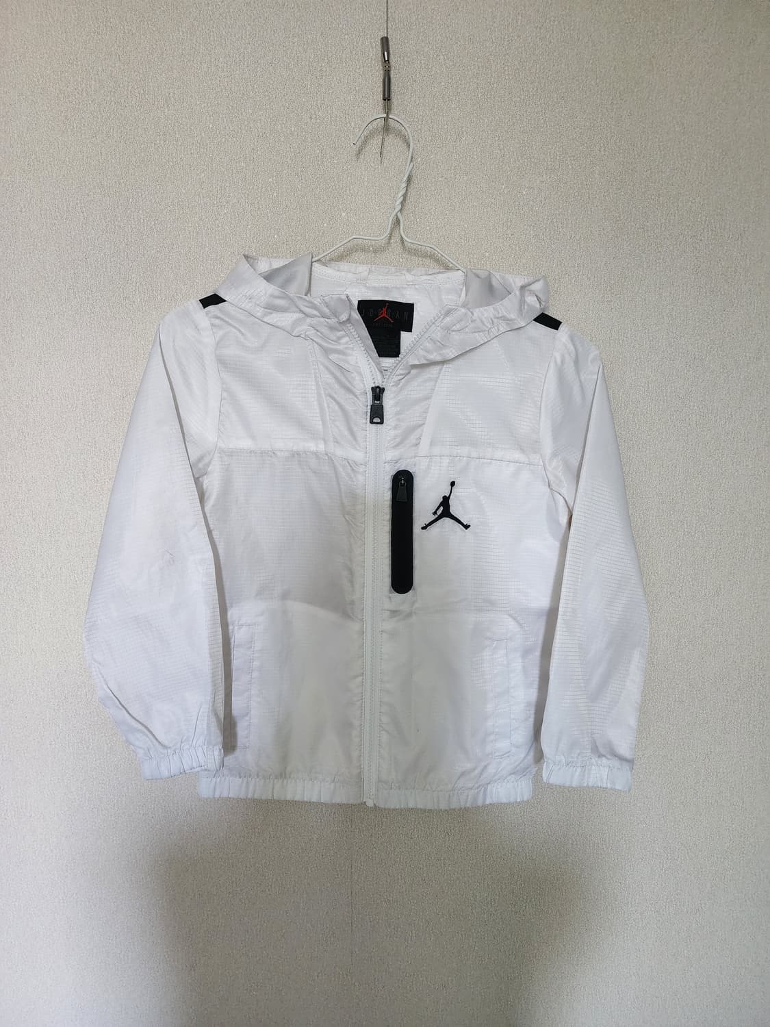 조던 키즈 화이트 후드 바람막이 점퍼 상품이미지1