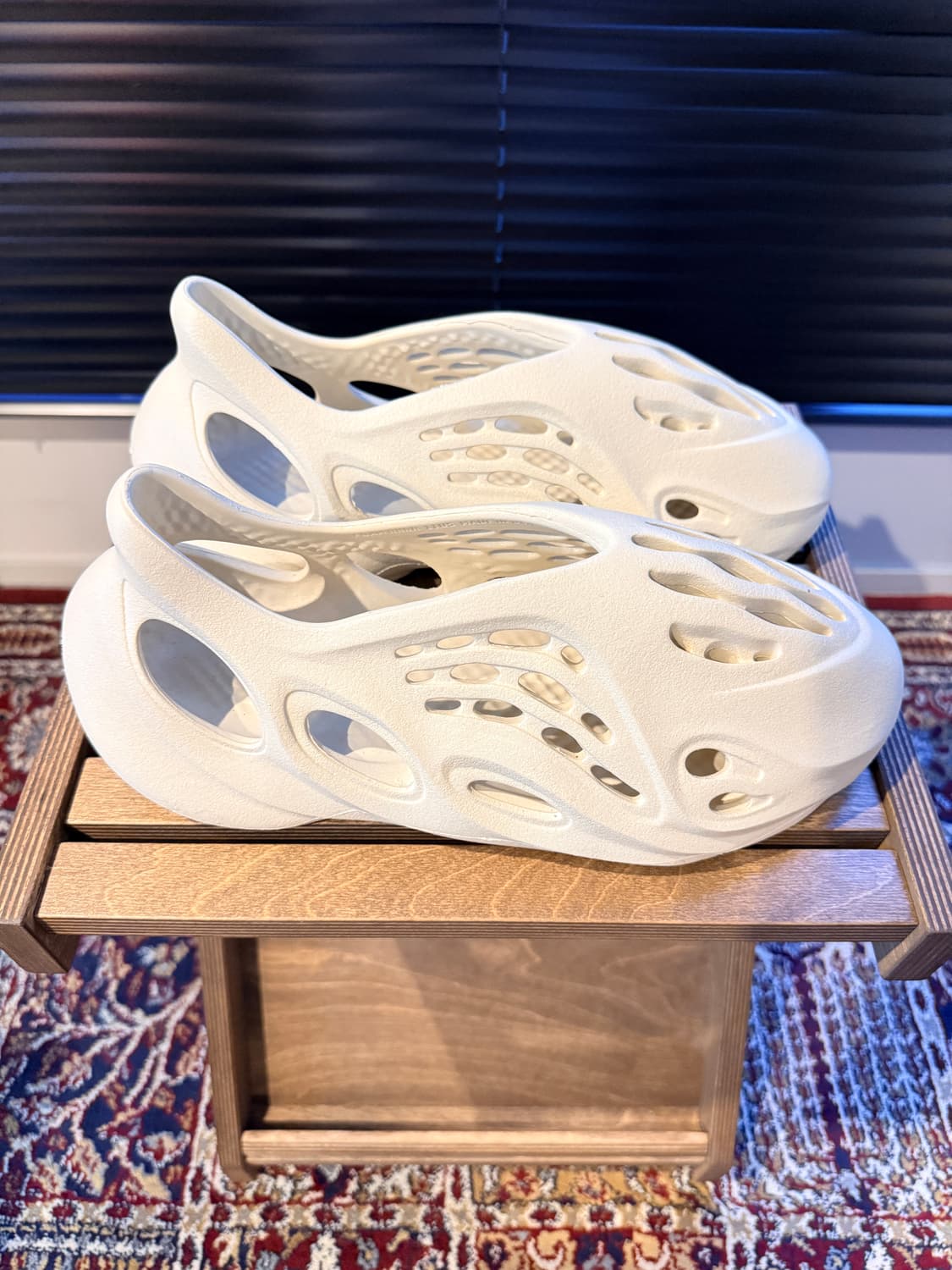 아디다스 이지 폼 러너 샌드 상품이미지3