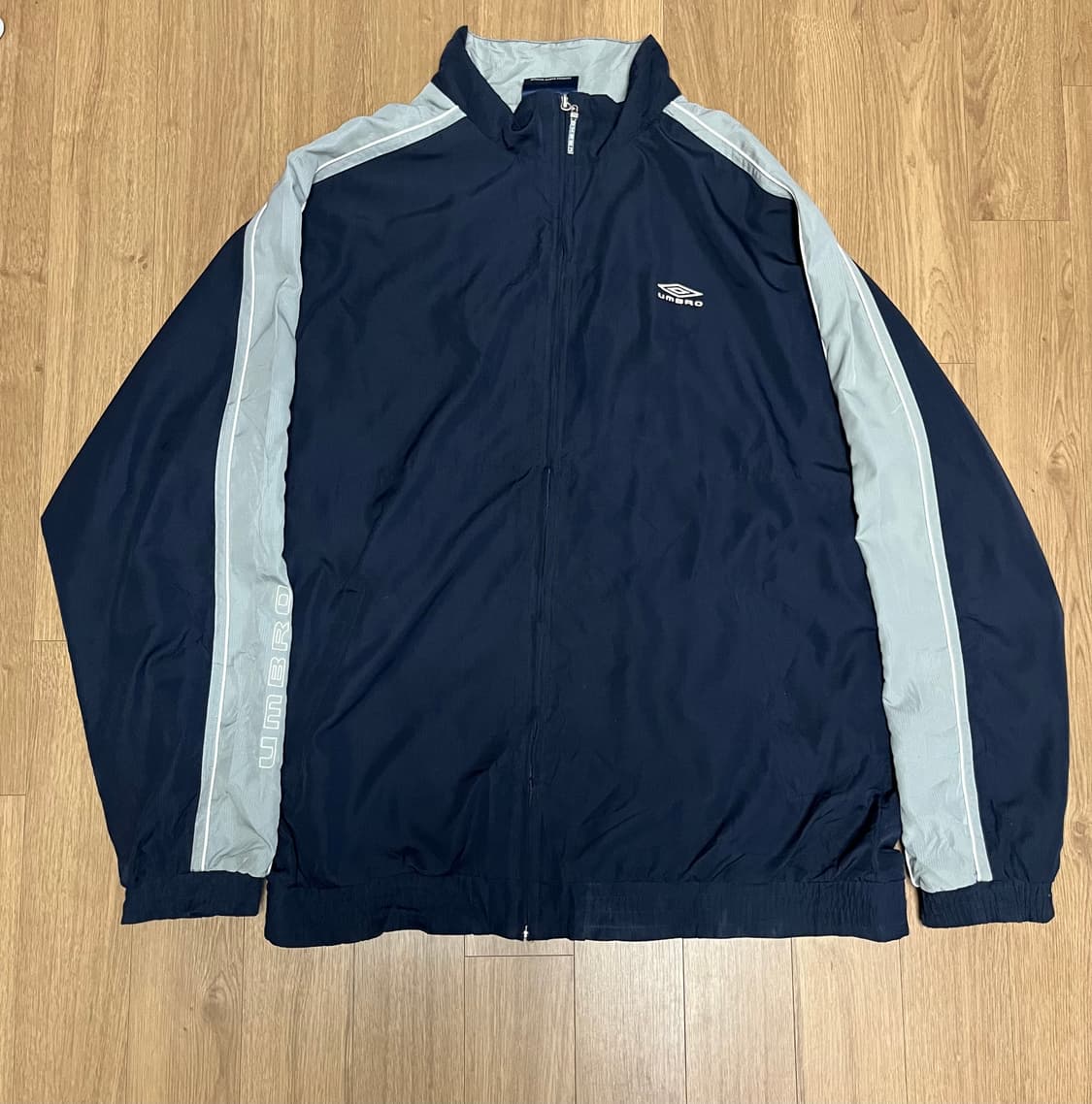 UMBRO 엄브로 바람막이 상품이미지1