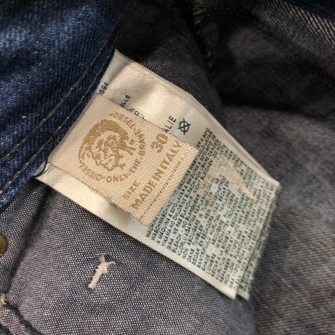 디젤 KROOLEY 워싱 디스 데님 팬츠 상품이미지8