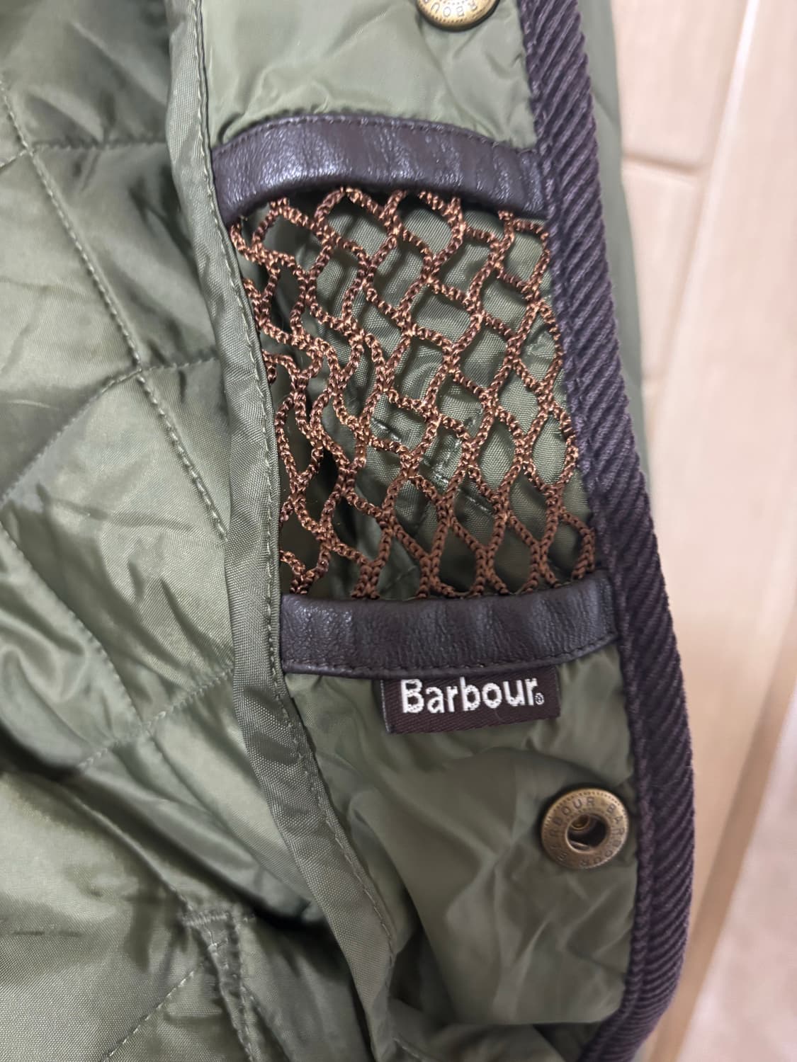 바버 퀄팅 자켓 올리브 상품이미지5