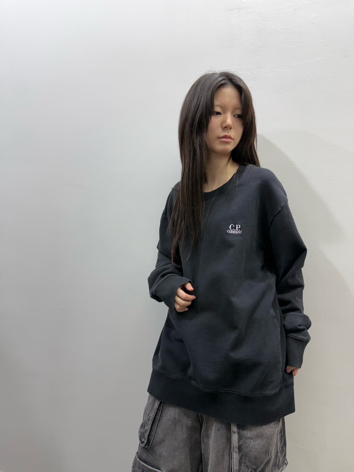 Cp컴퍼니 오버핏 로고 스웻셔츠 상품이미지3