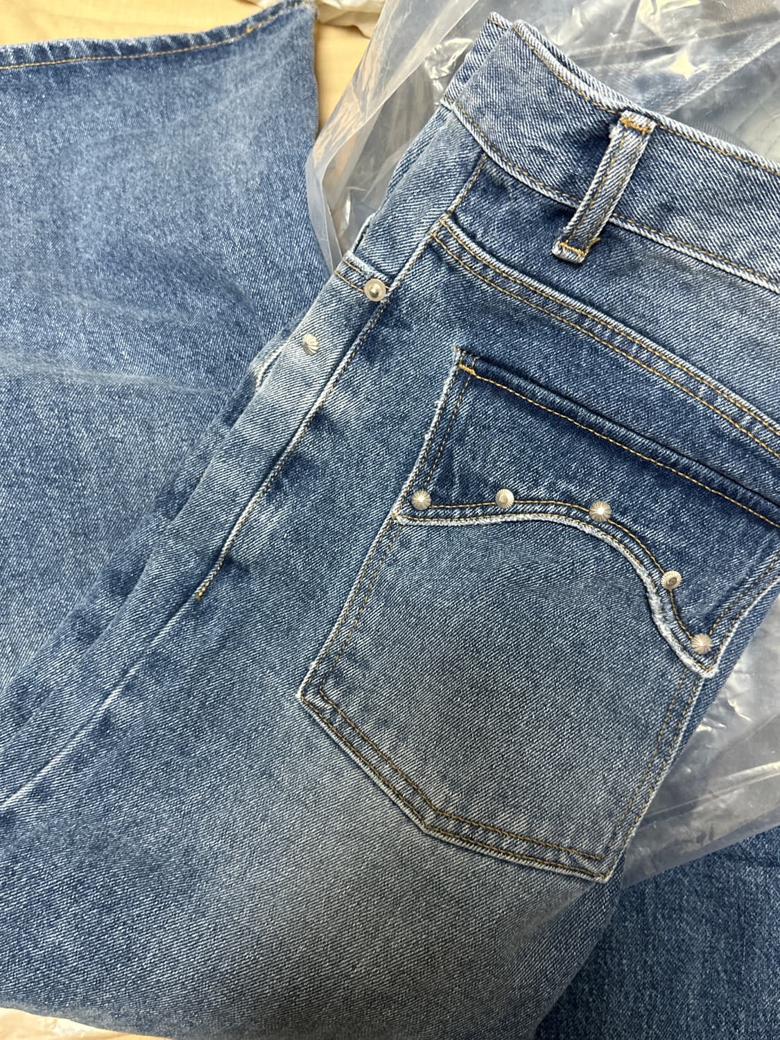 아캄 멀티 스터드 데님 팬츠 블루 상품이미지6