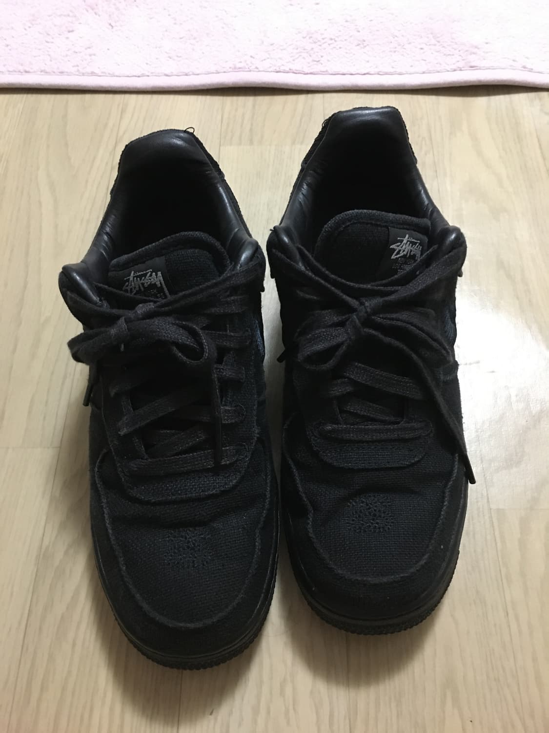 나이키 스투시 에어포스 1 로우 트리플 블랙 상품이미지1