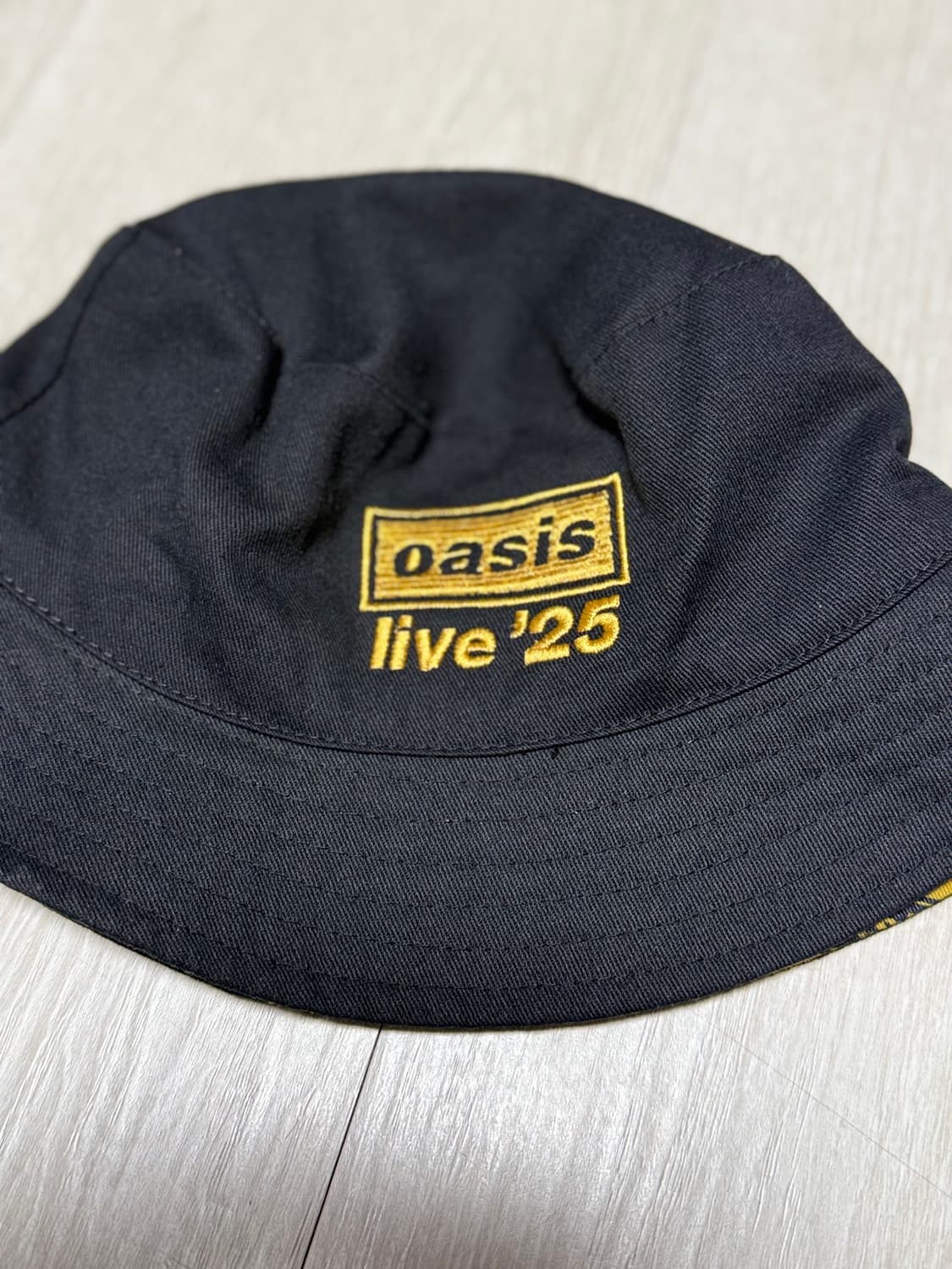 오아시스 라이브25 VIP 머천다이즈 리버시블 버킷햇 상품이미지2