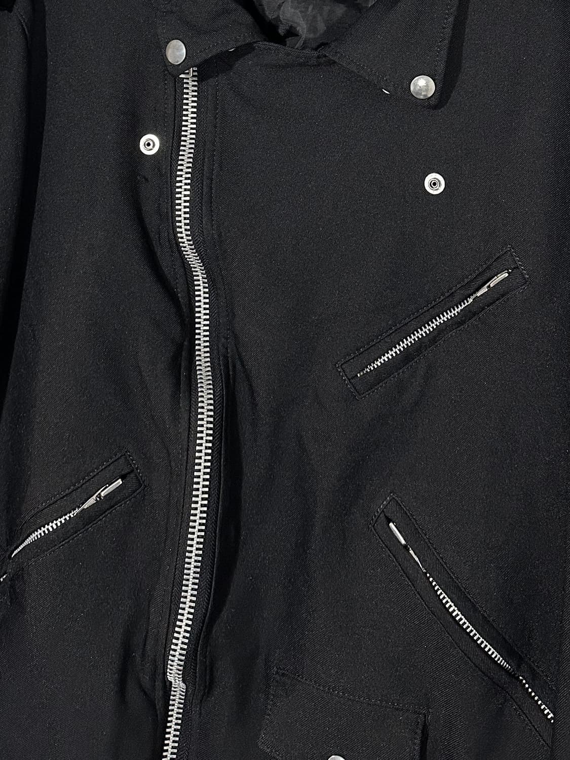 꼼데가르송 블랙 축융 폴리 라이더 자켓 상품이미지3