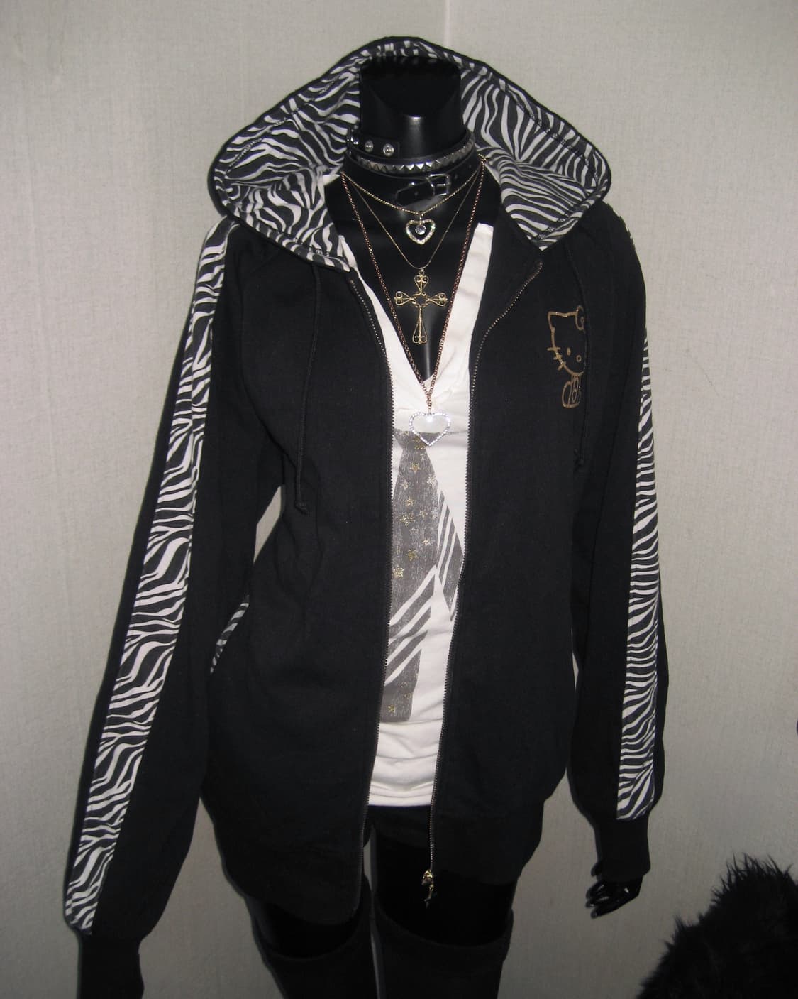 헬로키티 지브라 후드집업 오네갸루 펑크 상품이미지5