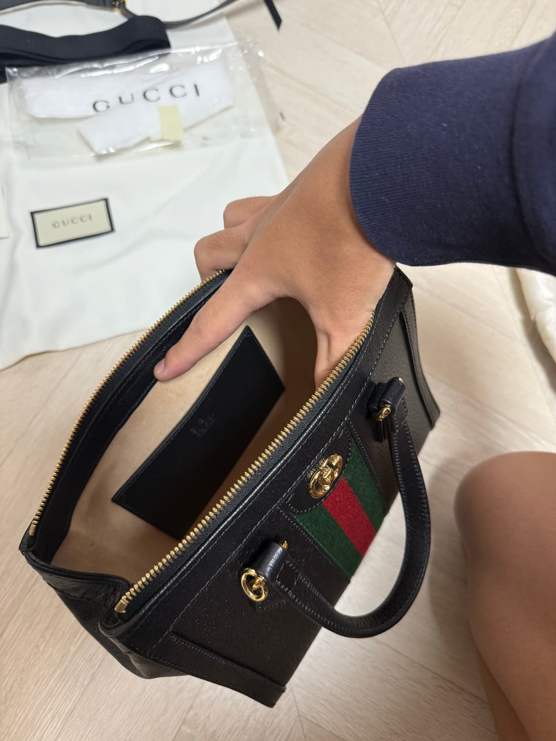 구찌 오피디아 GG 토트백 풀박스 상품이미지3