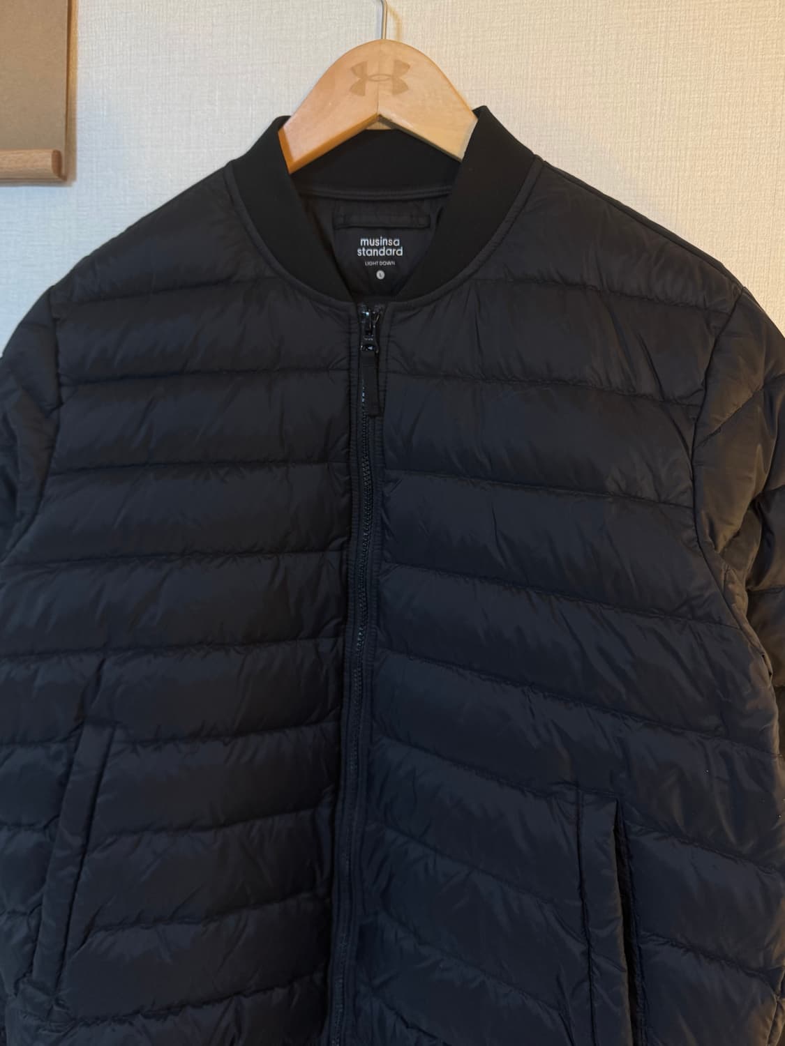 [L]무신사 스탠다드 구스다운 경량패딩 블랙 상품이미지3