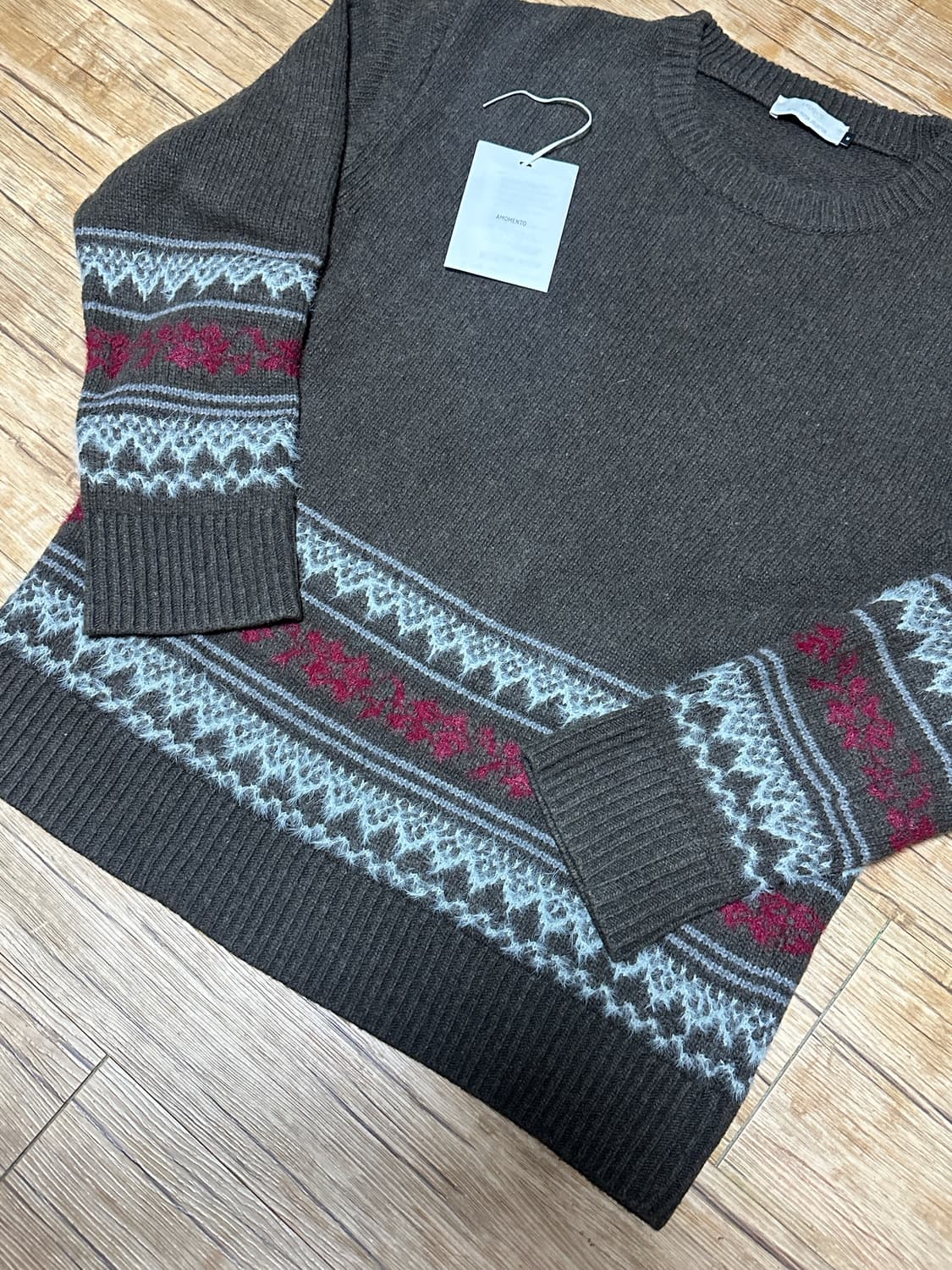 아모멘토 자카드 니트 MOTIVE JACQUARD SWEATER 상품이미지6