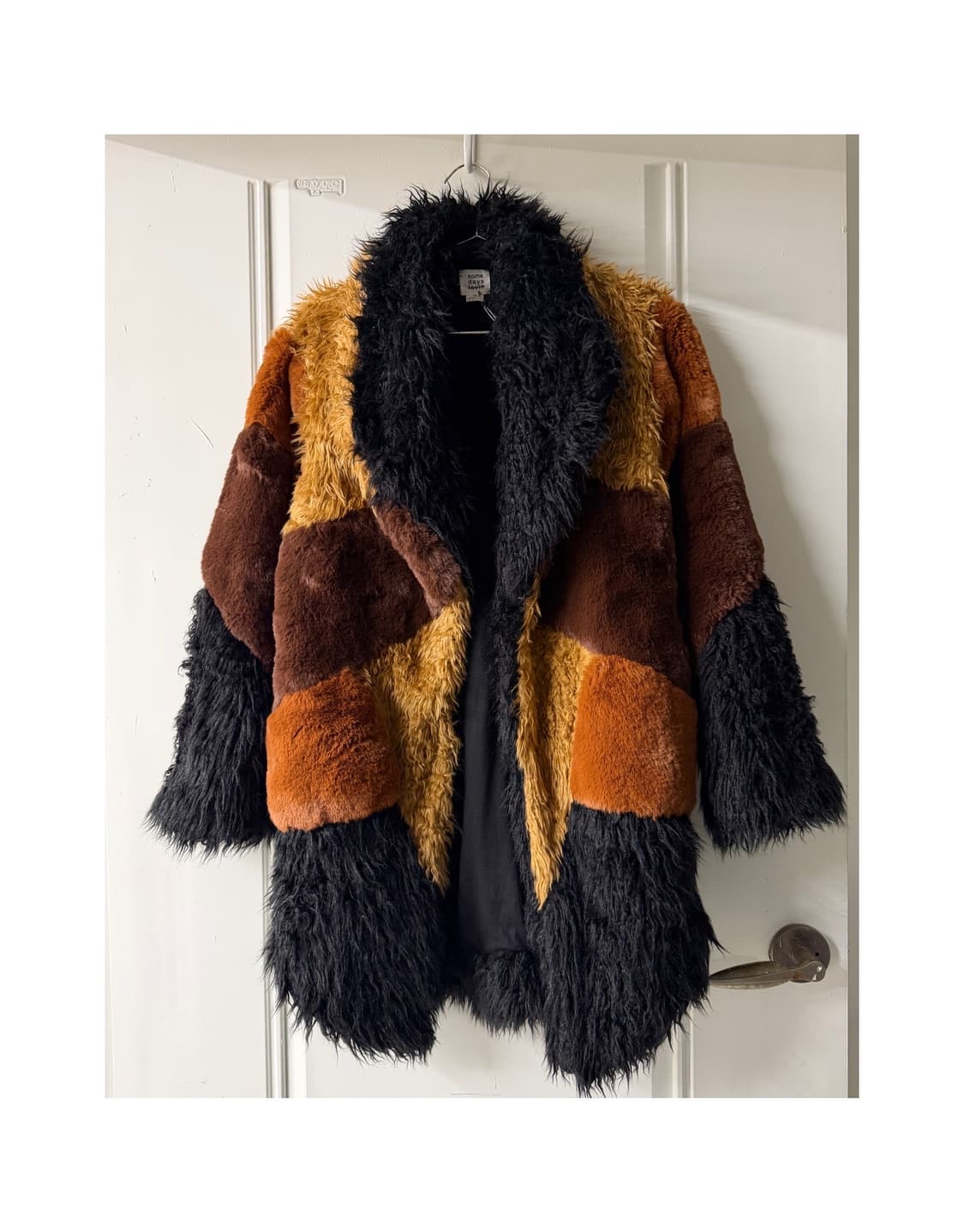 일본빈티지 Heavy Hearts Faux Fur Coat 퍼 자켓 상품이미지1