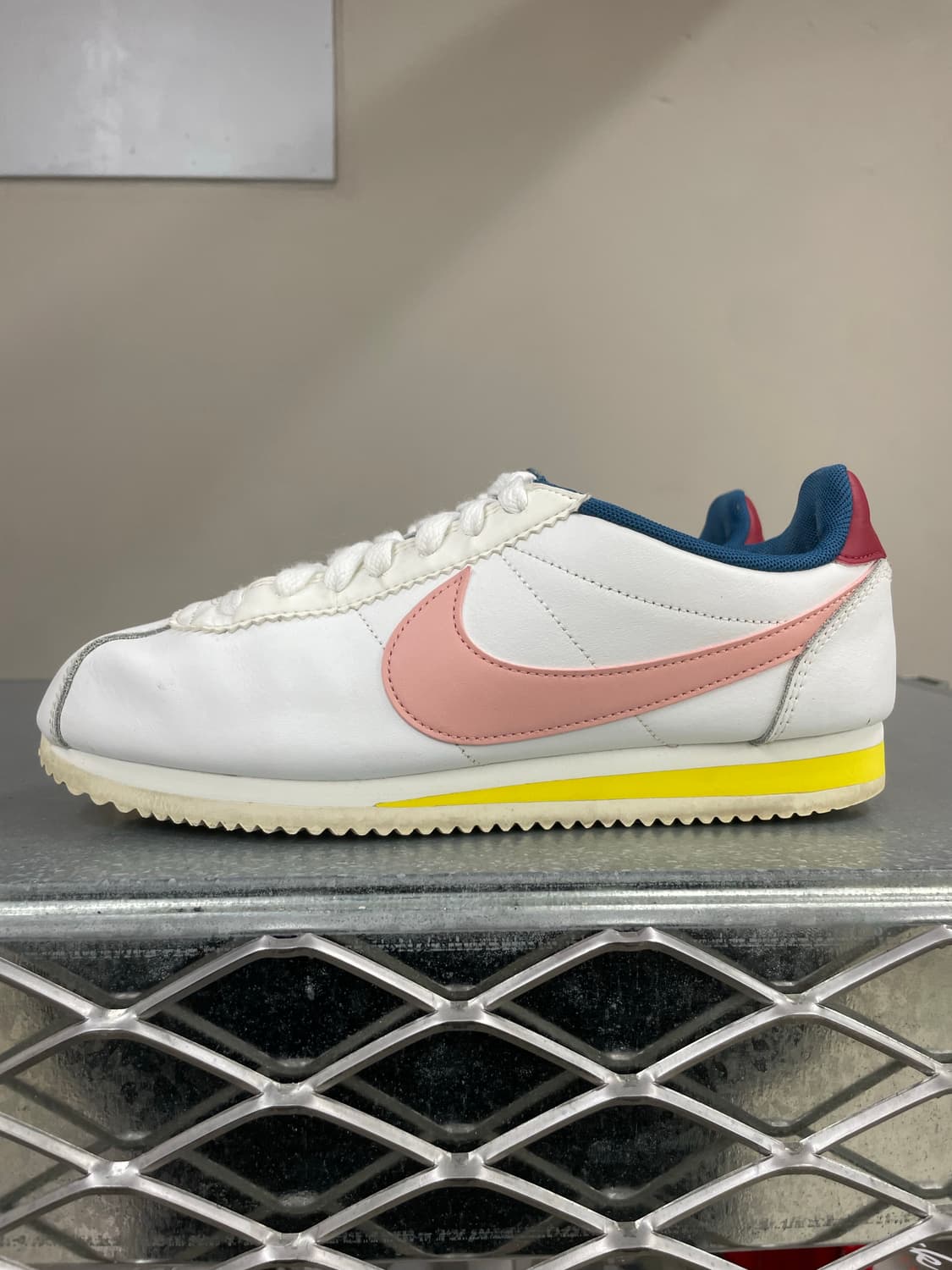 나이키 클래식 코르테즈 화이트 255 상품이미지1