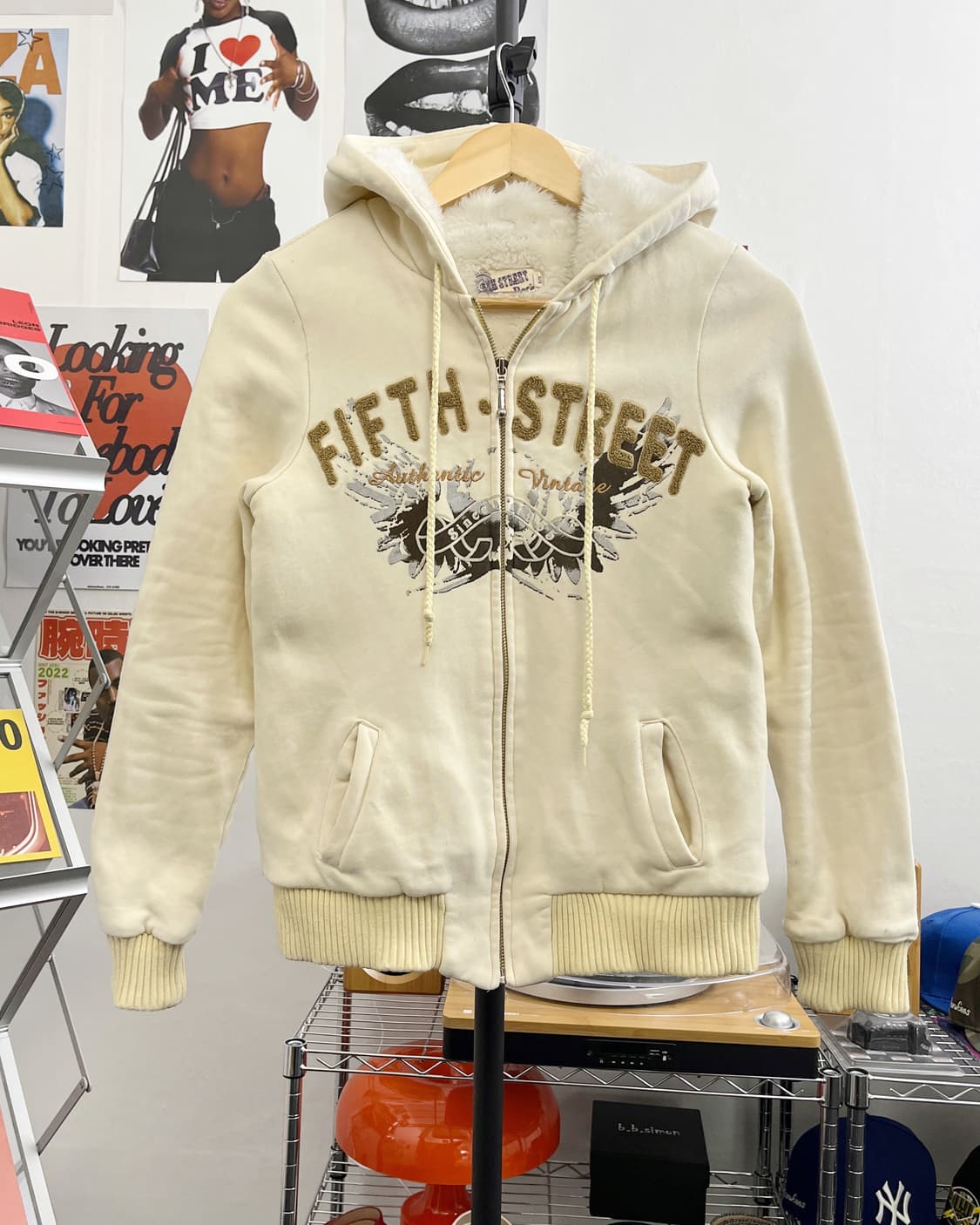 올드 빈티지 울프죠 후드집업 아이보리 상품이미지4