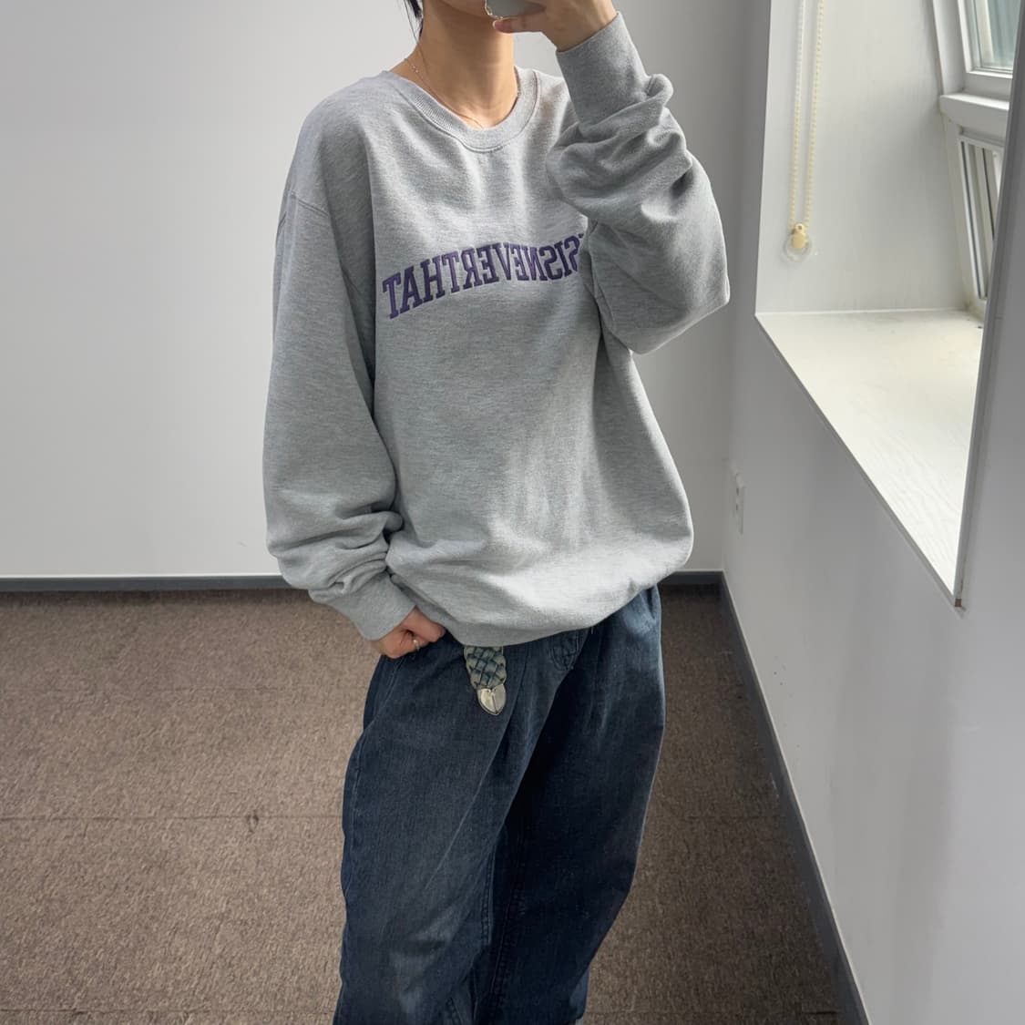 Thisisneverthat 디스이즈네버댓 그레이 맨투맨 상품이미지2