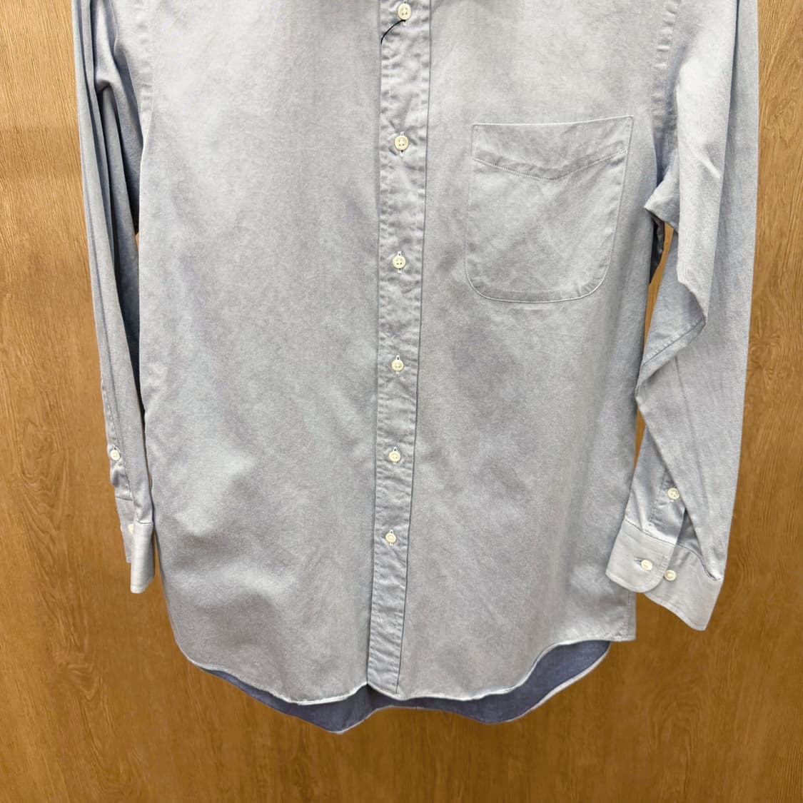 랑방 콜렉션 클래식 코튼 긴팔 셔츠 라운드 컷 포켓 디테일 라이트 블루 상품이미지5