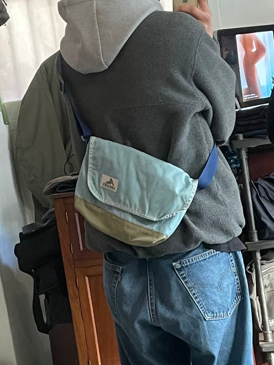 구형 그레고리 크로스백  상품이미지1