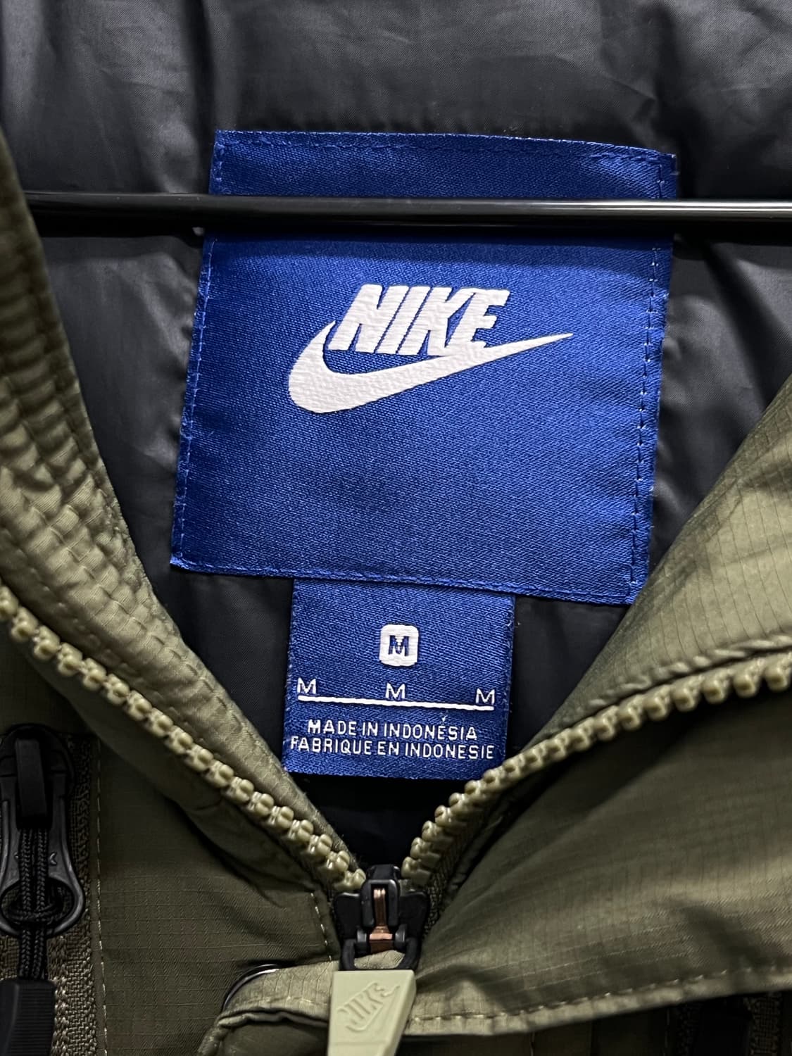 나이키 퓨추라 덕다운 롱 패딩 자켓 카키 상품이미지4