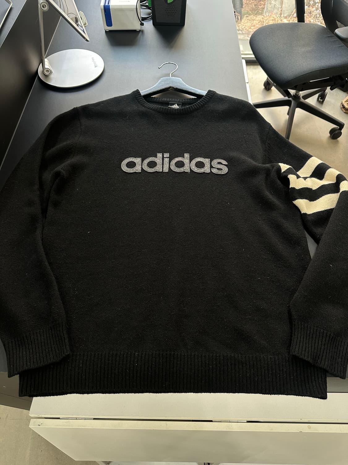 아디다스 패치로고 삼선 니트 상품이미지3