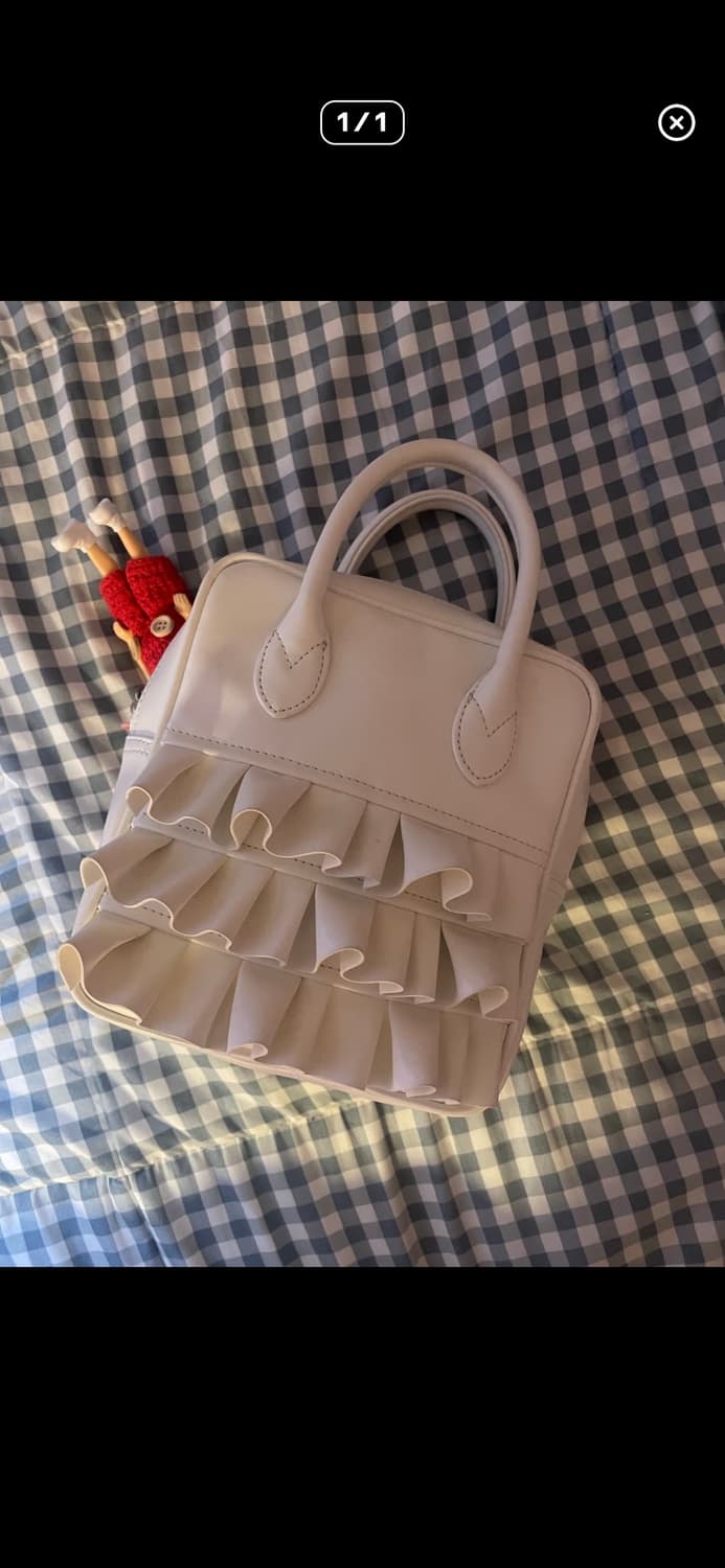 꼼데가르송 화이트 프릴백 상품이미지1