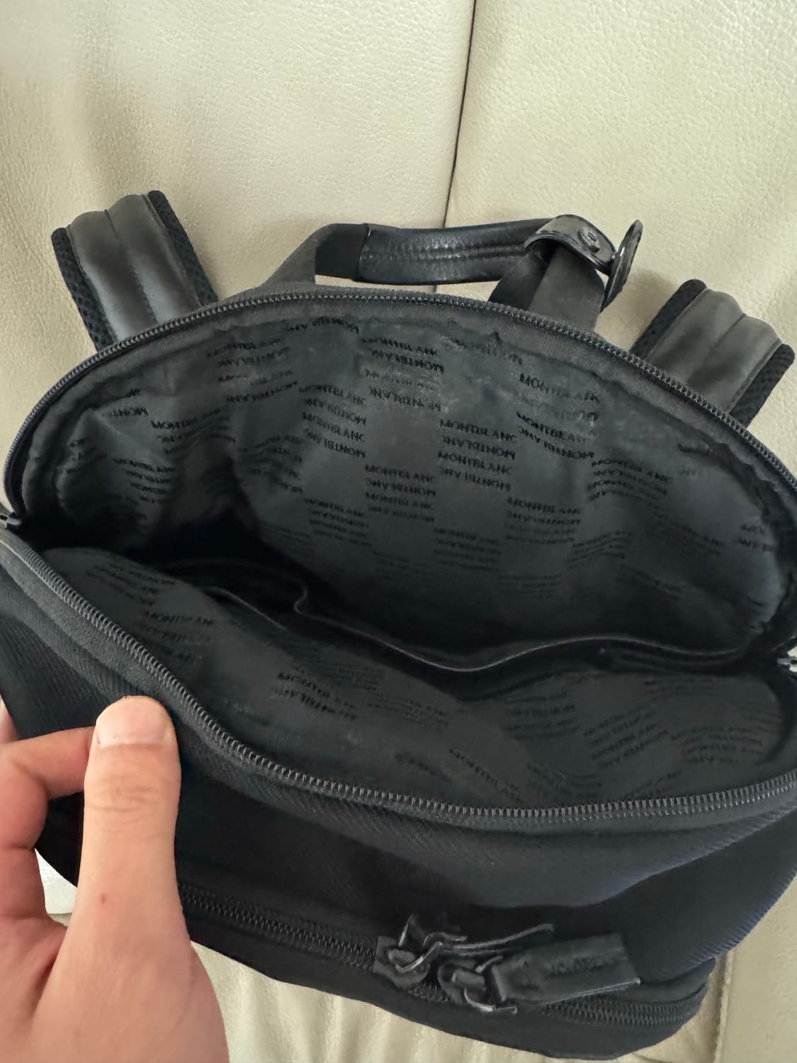몽블랑 나이트플라이트 백팩 블랙 상품이미지2