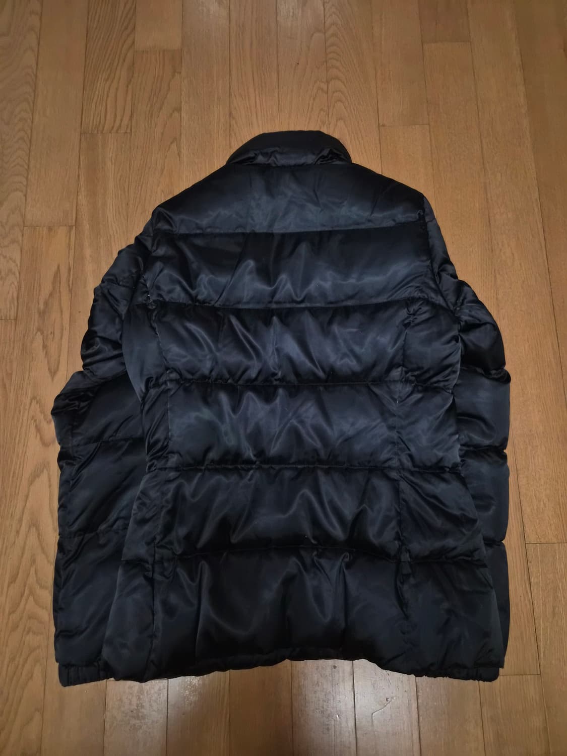 (정품) 프라다 삼각 로고 패딩 40사이즈 (명품 여성 자켓 점퍼) 상품이미지3